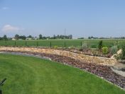 Murek dekoracyjny w ogrodzie z kamienia naturalnego