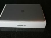 Apple MacBook Pro 15, 2020, pasek dotykowy