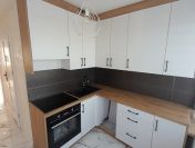 2 pokoje, 39.04 m2, balkon, III p., po remoncie Os. Widok
