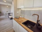3 pokoje, 56.03 m2, balkon, po remoncie, IV piętro, okolice Korczaka