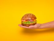 Praca w Holandii - Pakowanie burgerów i frikandel