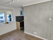 2 pokoje,32m2,balkon, III p., po remoncie. Os. Kaliniec