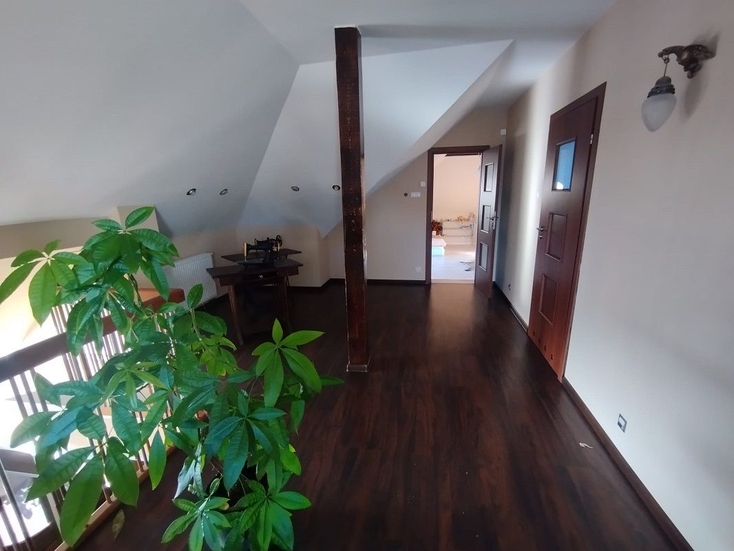 Dom parter z użytkowym poddaszem o pow.187m2, okolice os. Winiary Kalisz - Obraz nr 15