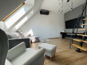 3 pokoje z antresolą, 60m2, III piętro, klimatyzacja, Os. Korczak