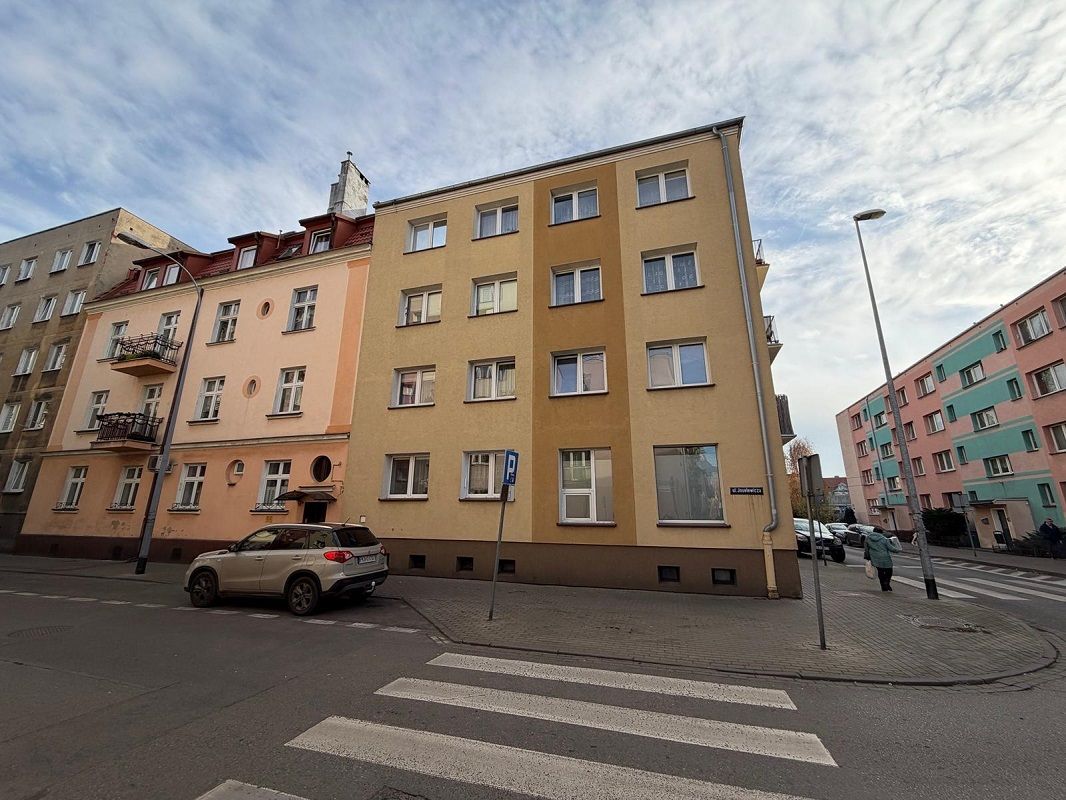 Mieszkanie o pow. 78.80m2, parter, do remontu, ul. Fabryczna-Kalisz Kalisz - Zdjęcie 1