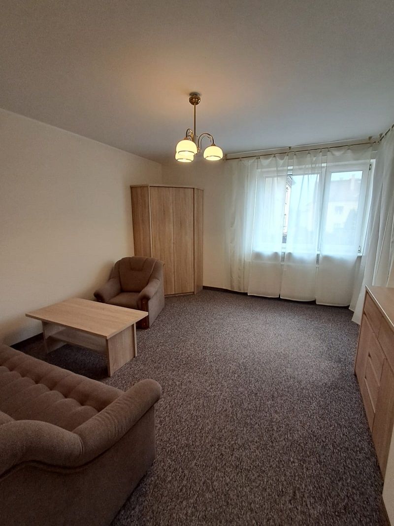 Mieszkanie o pow. 32.40m2, parter, balkon, umeblowane, Os. Tyniec Kalisz - Zdjęcie 1