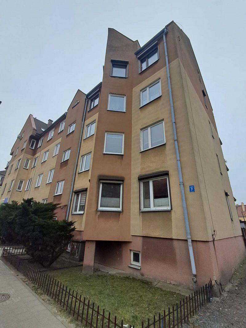 Mieszkanie o pow. 32.40m2, parter, balkon, umeblowane, Os. Tyniec Kalisz - Zdjęcie 1