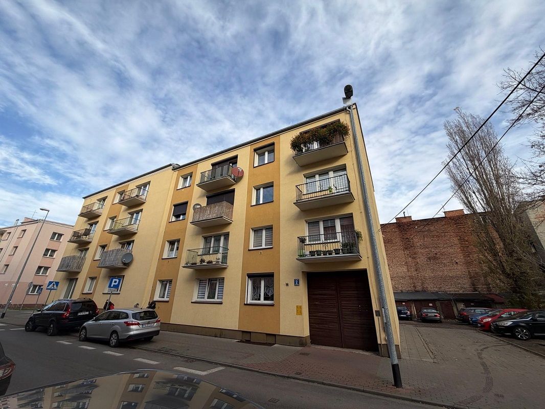 Mieszkanie o pow. 78.80m2, parter, do remontu, ul. Fabryczna-Kalisz Kalisz - Zdjęcie 1