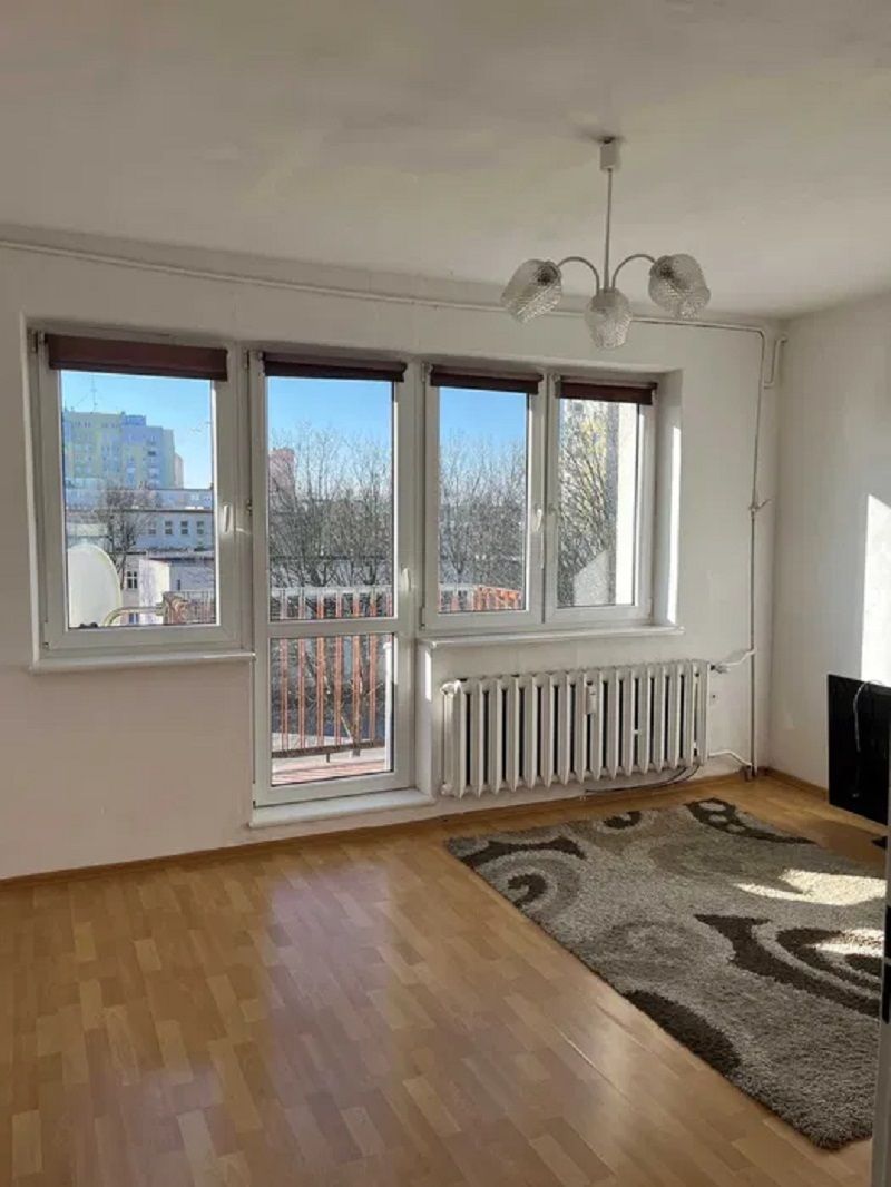 Mieszkanie o pow. 53m2, balkon, IV piętro, do remontu, os. Asnyka Kalisz - Zdjęcie 1