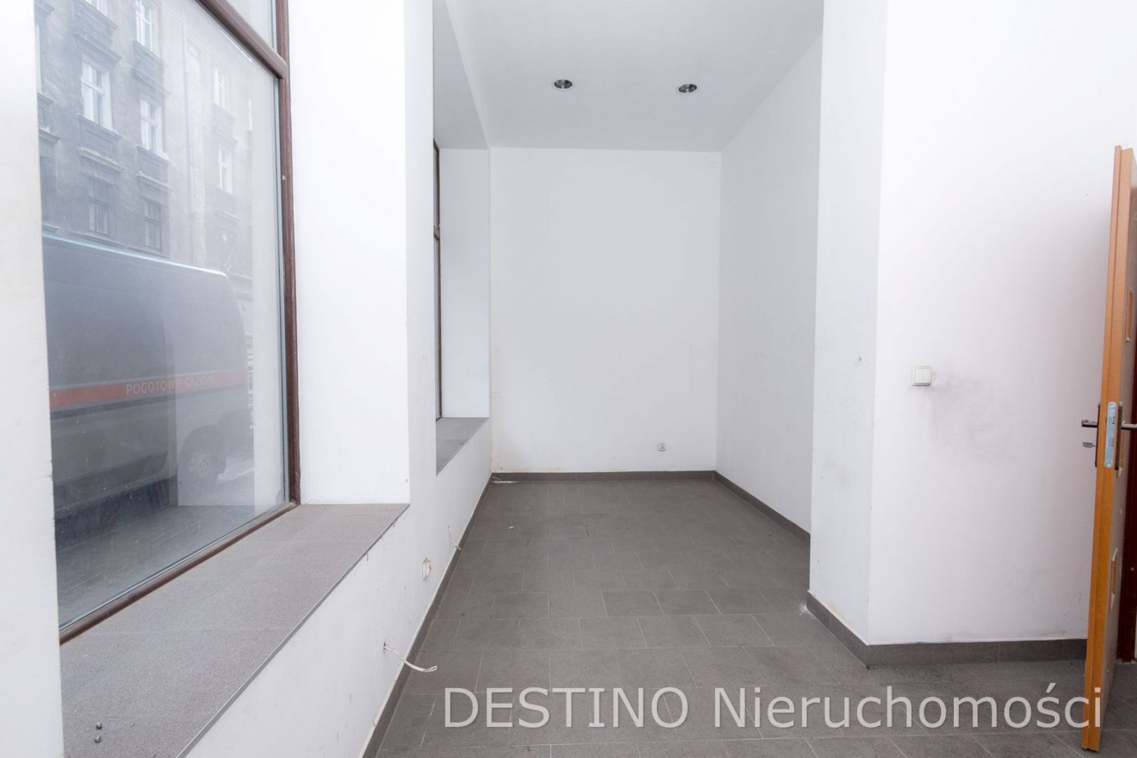 Centrum  miasta - lokal na parterze Kalisz - Zdjęcie 1