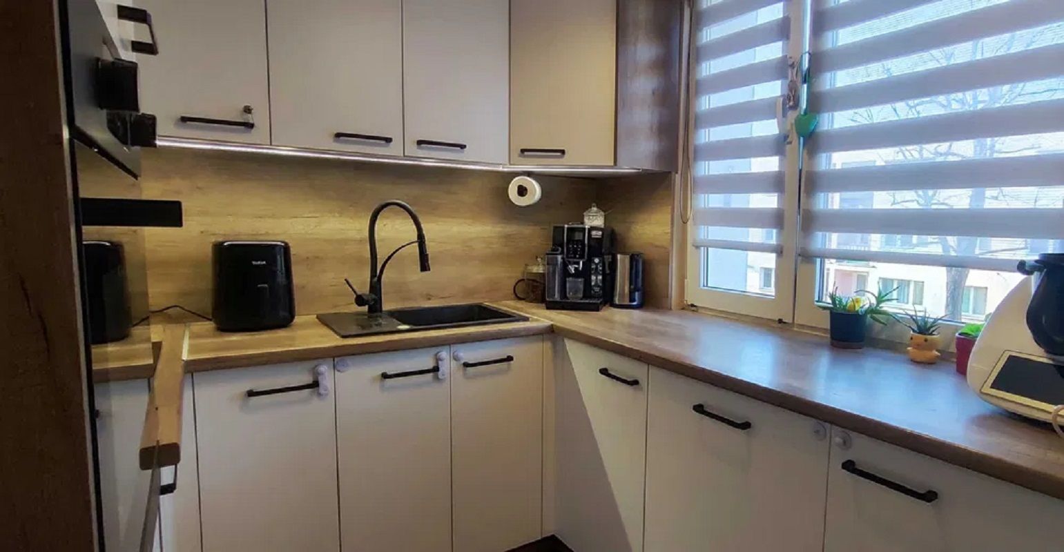 Mieszkanie o pow. 44m2, balkon, klimatyzacja,umeblowane, II p., Os. Kaliniec Kalisz - Zdjęcie 1