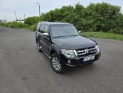 Mitsubishi Pajero IV 3.2 DiD 200km 2009 rok, 7 osób.