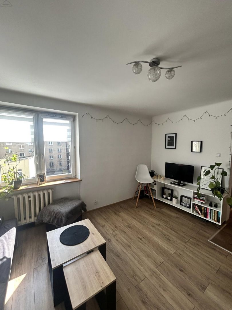 Na sprzedaż przytulna kawalerka o powierzchni 24 m² Kalisz - Zdjęcie 1